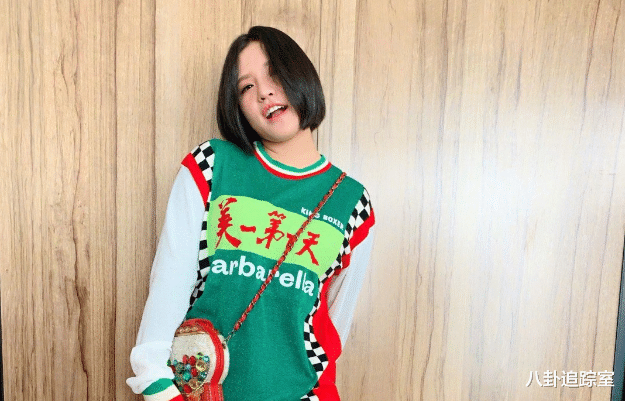 谢依霖|谢依霖曝老公发病!一生无法痊愈,母亲也因精神病多次拿刀砍家人