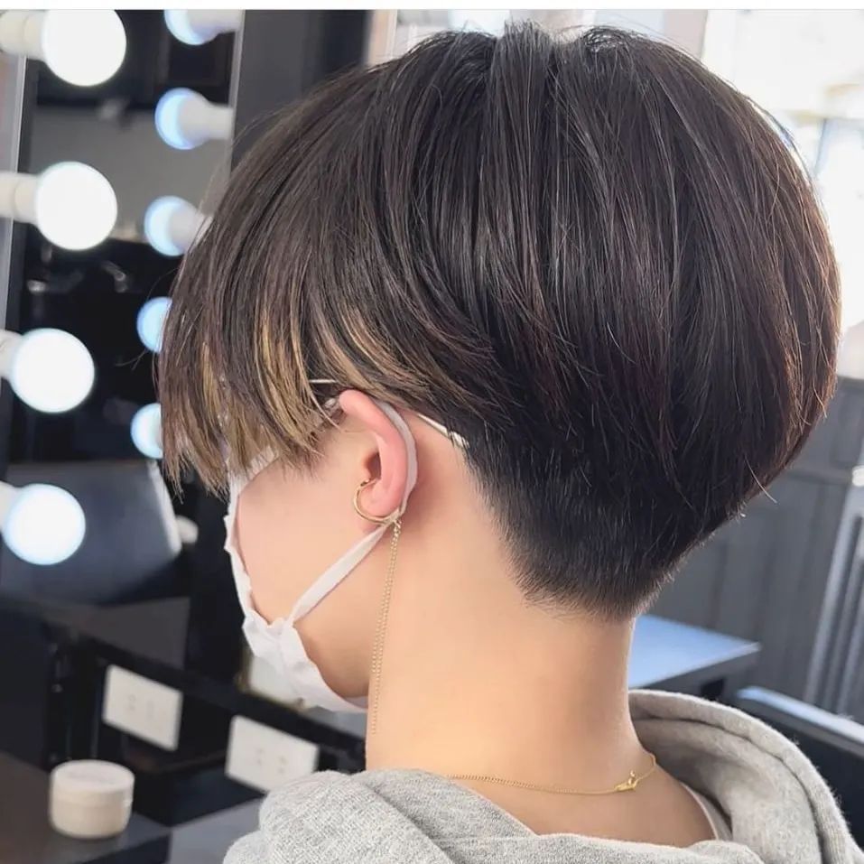 香菇 天热剪掉长发，就像换张脸，这几种短发美爆了