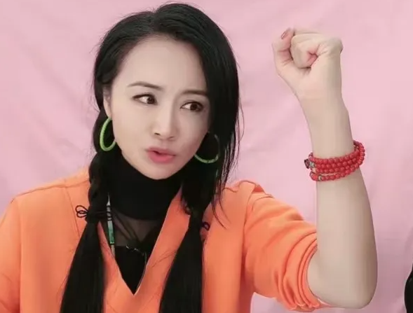 新蝙蝠侠|明星不做当主播，套路一波又一波！曹颖的套路不但低级，还重复用