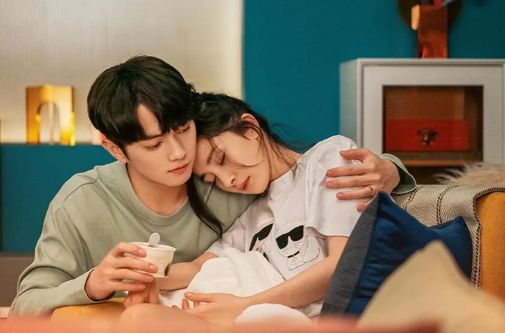 许凯|杨幂新剧《爱的二八定律》和小9岁的许凯“先婚后爱”,搞笑无疑