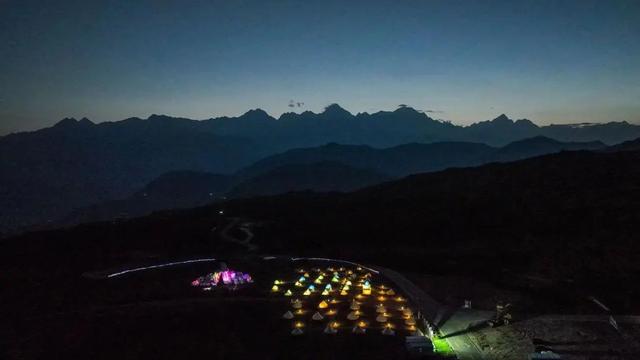 |别再喊热了!这个被央视疯狂点赞的避暑秘境,18℃!爆凉快!