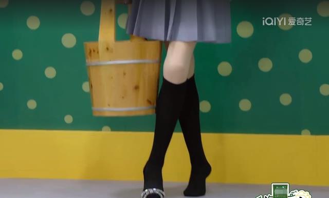 唐嫣|唐嫣跳《爱你》好甜!给胡歌霍建华罗晋演技排序,高情商回答获赞