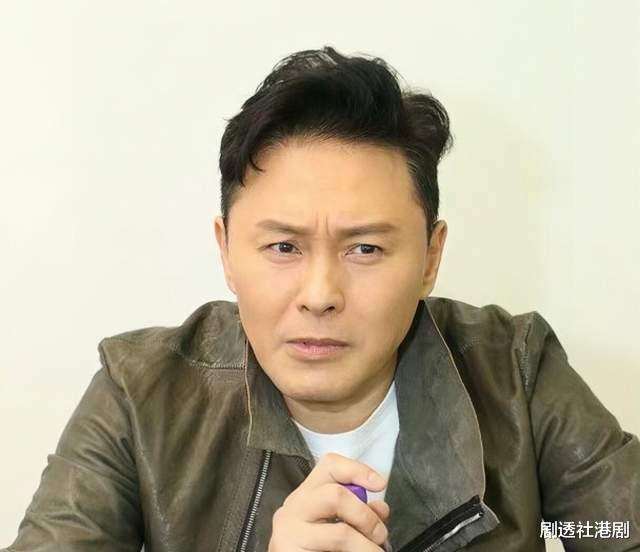 带货|TVB冻龄男神返港团年！因普通话太差放弃带货，与家人将移居内地