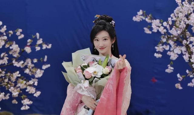 苍兰诀|虞书欣《苍兰诀》造型拉胯，被指是败笔，网友：易小雅滚出古装剧