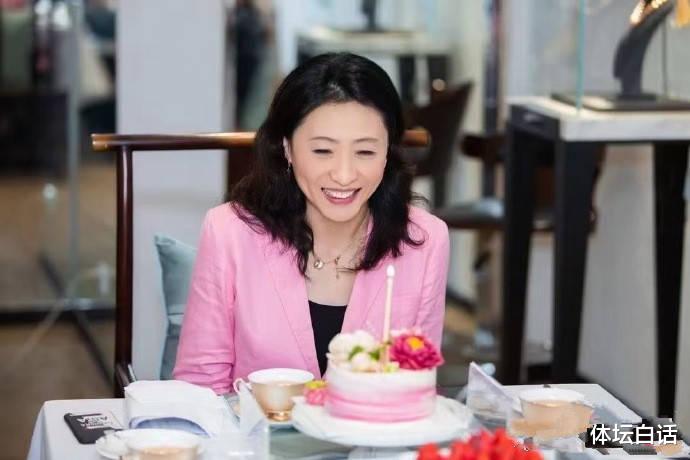 浪姐3|奥运冠军张宁晒全家福！47岁仍美艳，德国籍老公发福，女儿变化大