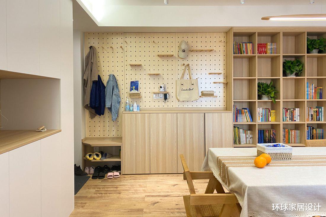 她家不要沙发茶几电视,客厅改造成书房,全屋书香雅韵!