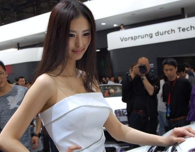 翟凌|回顾：车模“兽兽”：遇人不淑，遭两任男友报复全网皆知