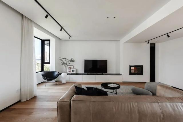 200㎡现代极简，顶楼复式巧设计，人文舒适惬意居