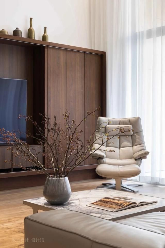 484㎡现代简约,原木风的别墅设计,自然舒适、令人惬意