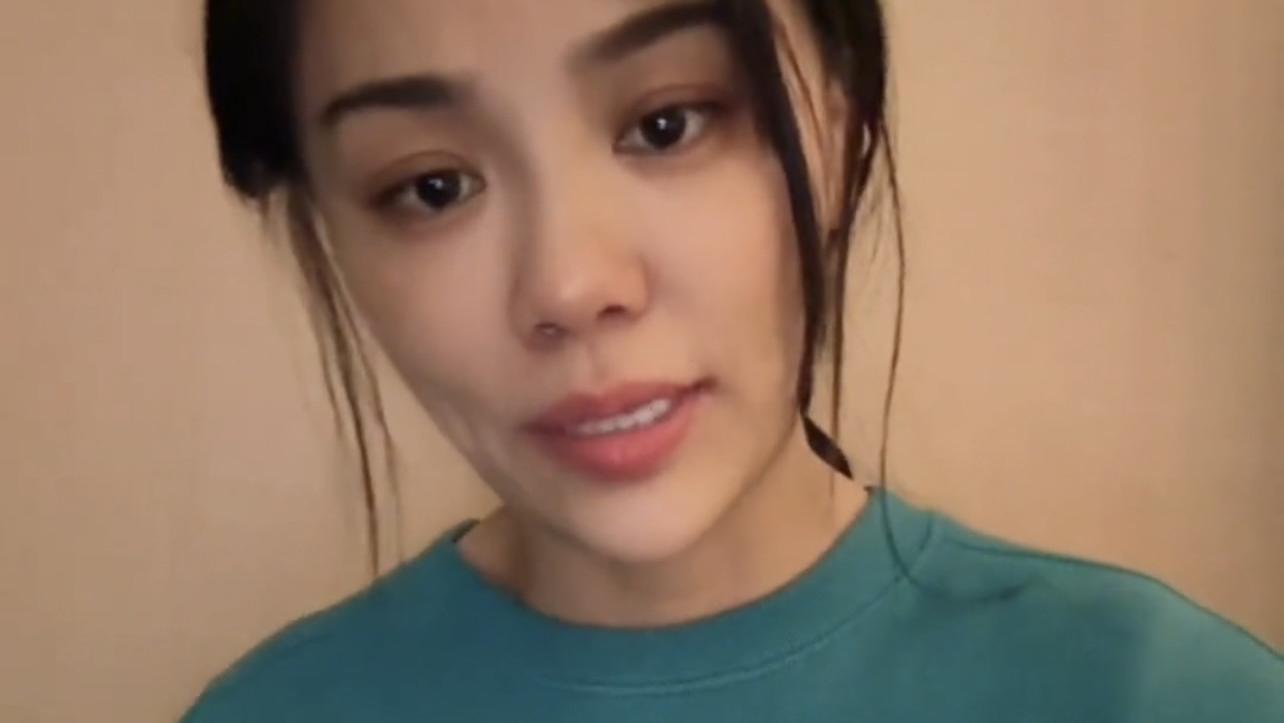 |樊小慧直播承认离婚，孩子归她，因跟助理拍亲密合照被要挟