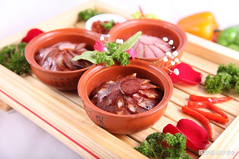 热射病|放了十年的腊肉全身长满霉斑，老年人当成宝贝，医生却这样说