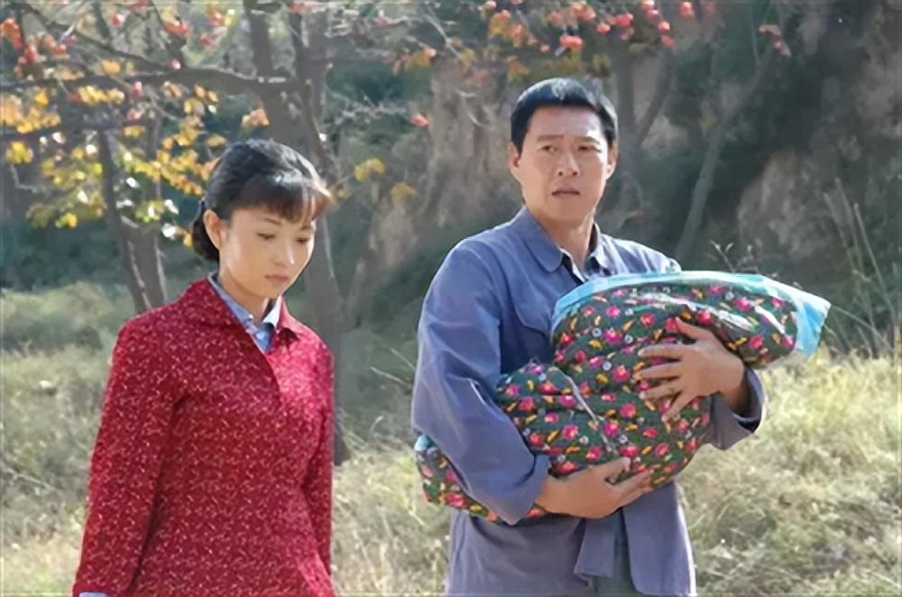 案例:重庆年轻夫妻惨遭投毒身亡,村民:我们将尸体泡在白酒里了