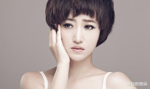 江疏影|冯巩收了2女弟子，一个很“丑”却红遍全国，一个美若天仙却无人知？