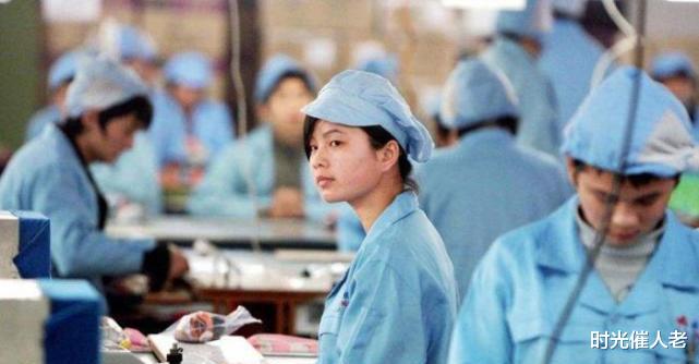 为什么工厂越来越难招人了?因为坐着的从未把站着的当人看