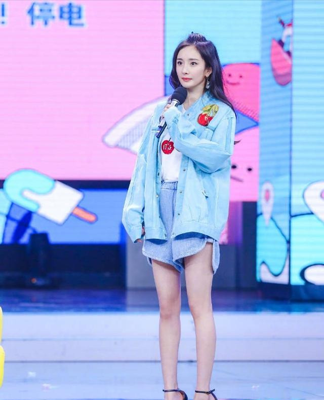 杨幂|有种“整容”叫离婚2年，杨幂没什么变化，刘恺威却让人认不出！