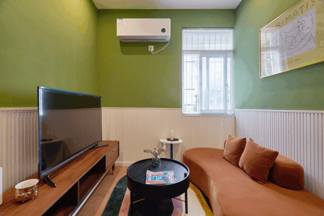 设计师爆改55㎡老破小，配色高级、功能齐全，进屋就被迷住了！