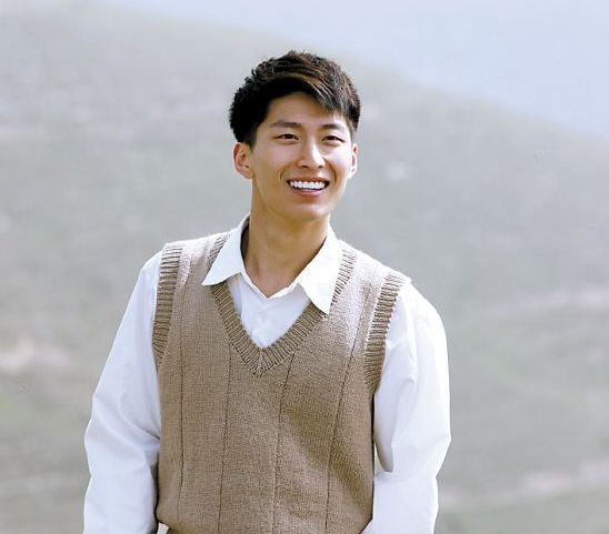 窦骁|曝窦骁与何超莲奉子成婚，聘礼高达10亿，男方火速发文辟谣