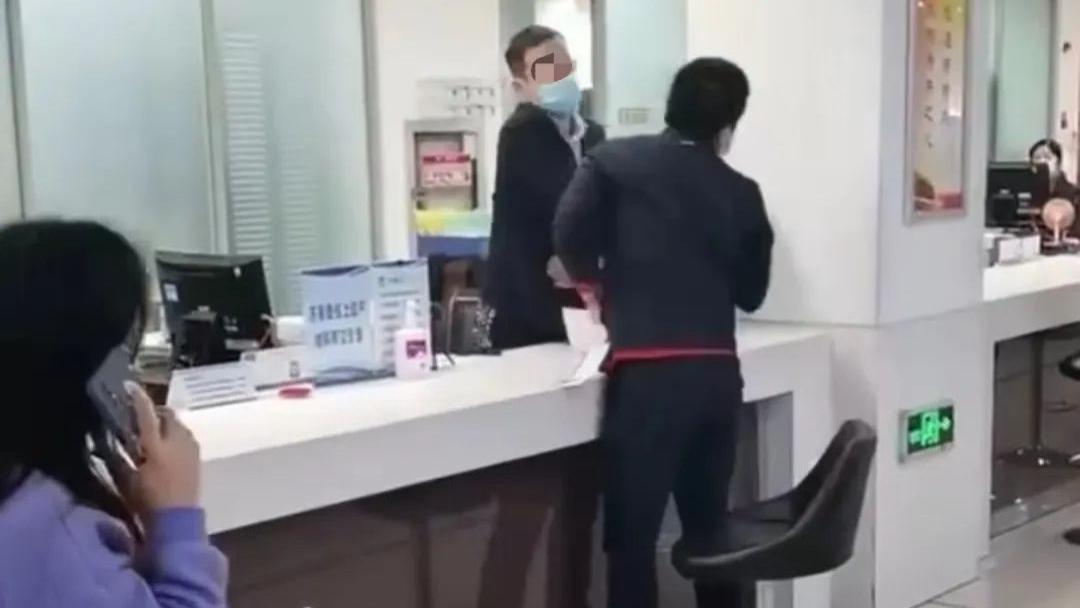 ?这一耳光，究竟扇掉了什么？