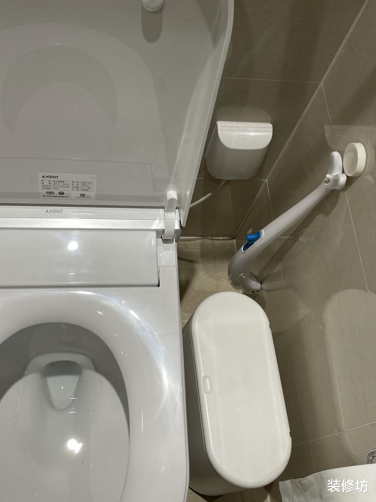 建议大家:咬咬牙在卫生间装上“这几样”,那叫一个高级,晒晒