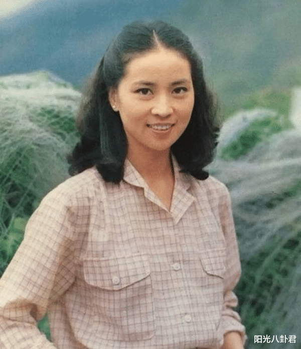 林凤娇|林凤娇才是最厉害的女人,被吴绮莉恶心23年,但成龙从未逃出她手掌心