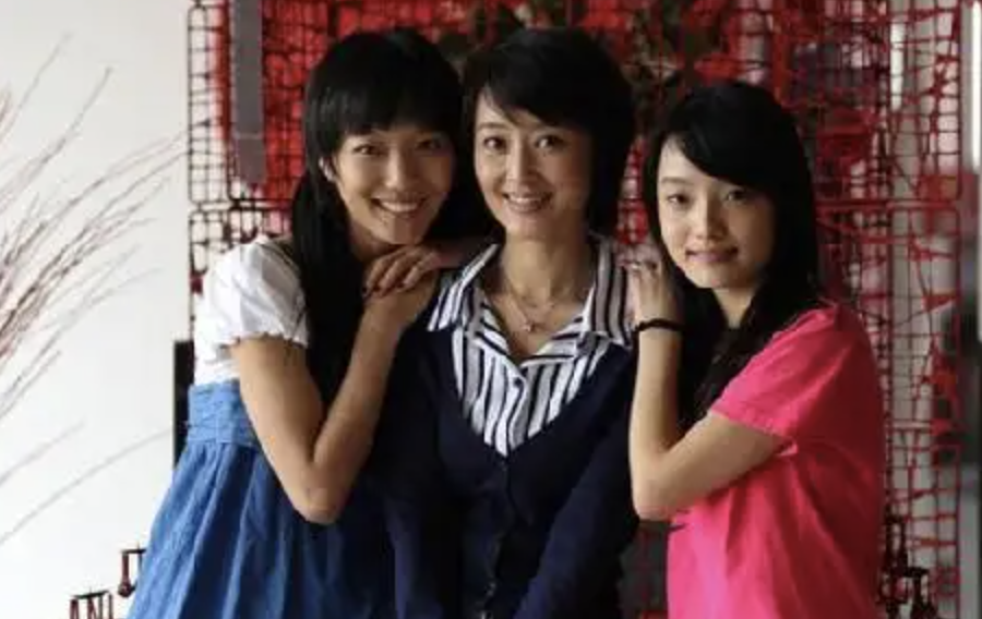 主持人|消失的央视春晚主持人：投资失败，情史复杂，直播带货，命运唏嘘