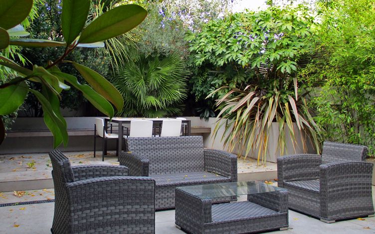 玩转庭院:7个小面积庭院设计,好看实用不花哨,你就照着做吧!