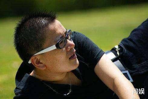 谭咏麟|因爱慕女性，17年前小姐姐“变性”成男人，他如今过得怎样了？