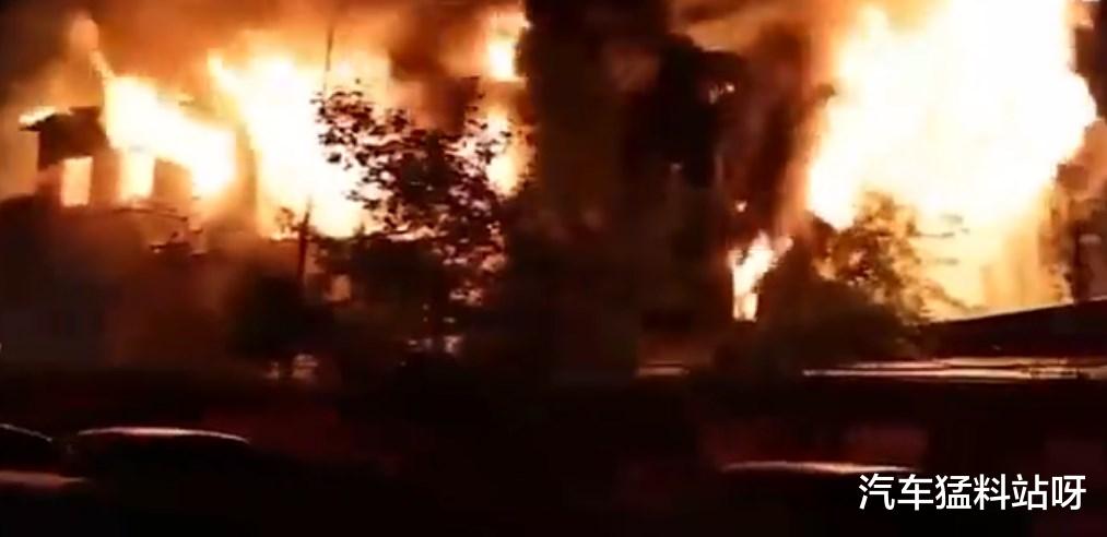 乌克兰|乌克兰征兵办冲业绩太猛遭嫉妒,办公室被人纵火焚烧!