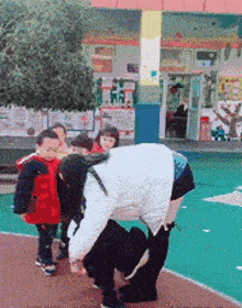 结婚时请了3个伴娘,发现这婚可能结早了...总要给别人留点机会啊