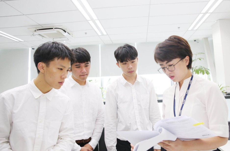 实习期|男子实习期遭辞退，不服气要仲裁，老板：工资9000连Word都不会用