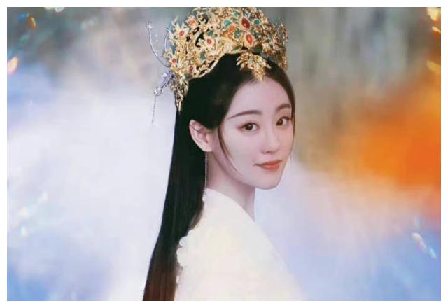 杨幂|杨幂新剧官宣演员阵容,但凡她颜值差一点,都会被这5位美女艳压