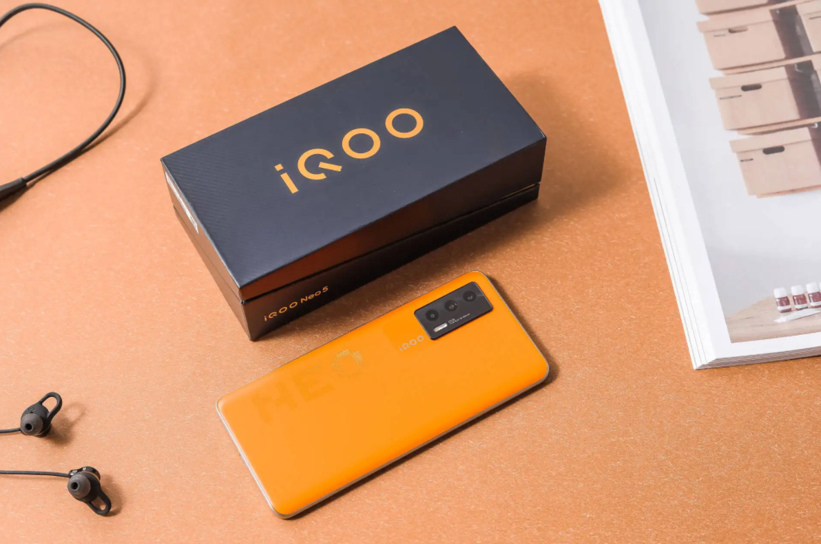 红米手机|iQOO Neo6即将到来，天玑8100+最高512GB存储，对标红米K50