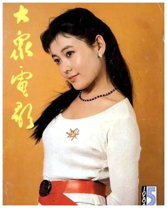 娜仁花|60岁娜仁花难得现身，两登《大众电影》封面，她是影后丈夫是影帝