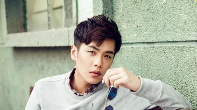 武大郎|张健两娶刘蓓,4婚后妈比他小5岁,“状告亲爹”的张若昀有何苦衷