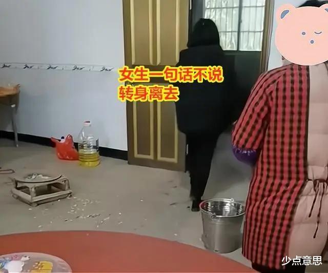 江苏:男子相亲苦等3小时,女生现身递杯茶就走,男子:太侮辱人