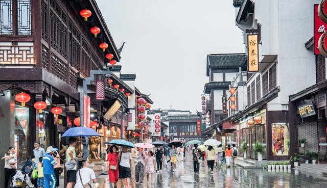 南京|为何南京成为热门旅游城市，一至春节就游人如织，这些地方去过吗