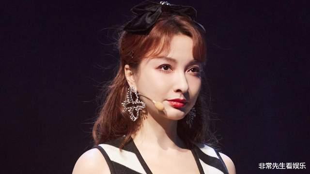 何炅|湖南台主持格局大变,一哥争论消失,全新4小花诞生,4人被边缘化