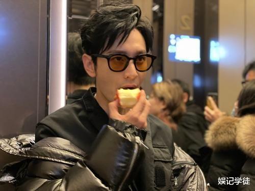 袁泉|甜度拉满!黄晓明与袁泉新戏花絮曝光,捧脸接吻好投入