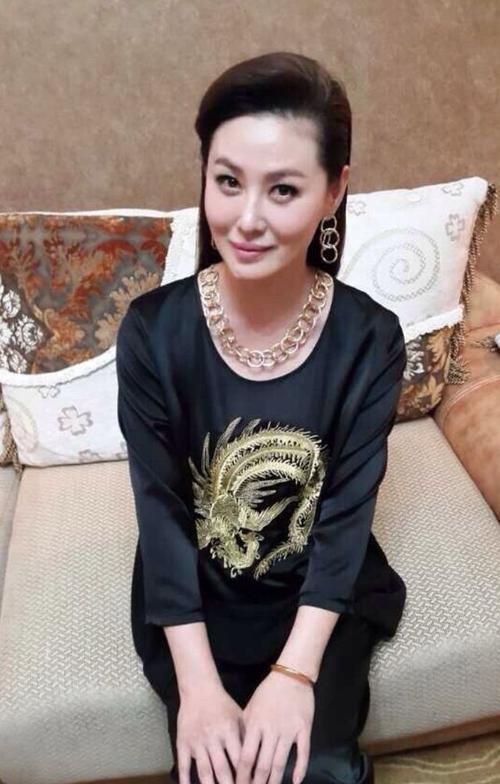 王思懿|王思懿：人生被打上“潘金莲”标签，闪婚闪离，年近半百仍单身