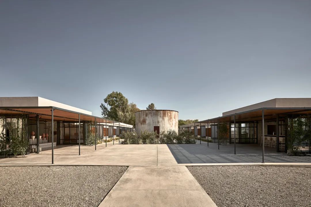 59岁昔日男神砸2亿装修,200m2改成一室0厅,洗澡如厕无遮挡:欧阳娜娜爱他啥?