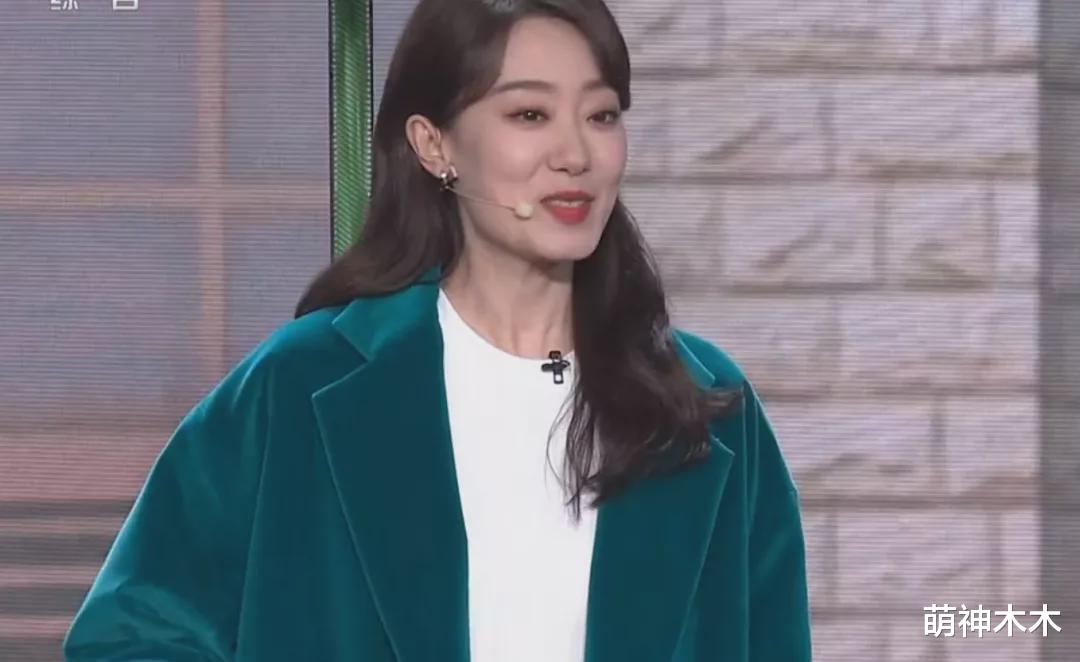 春晚|赵丽颖首次登春晚太紧张,熬到零点登台差点脱妆,台下犯困太逗趣