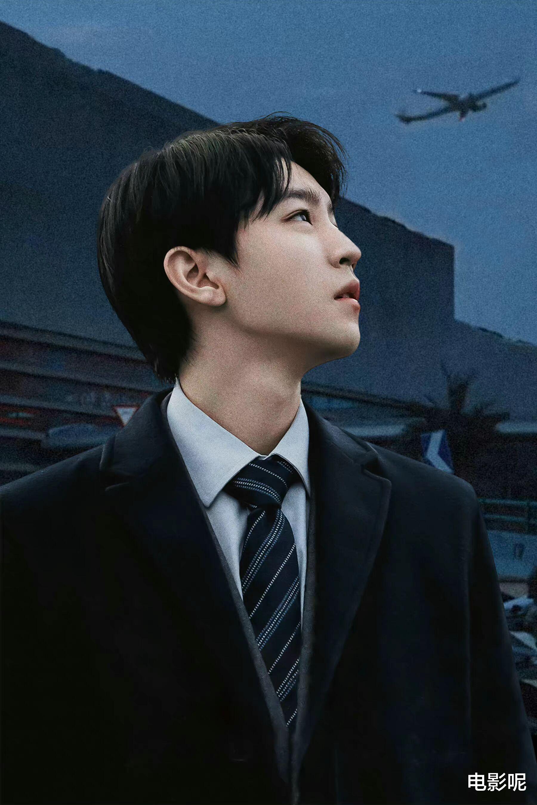 王俊凯|王俊凯统一内娱叔圈审美了,吴京、谢霆锋等都说他像年轻时的自己