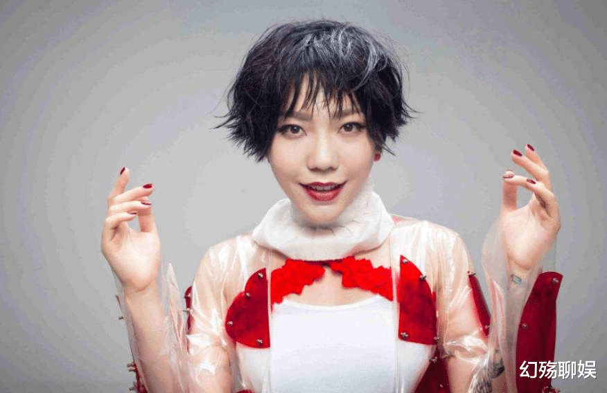 吴莫愁|“昔日顶流”吴莫愁:从公众眼中消失的这3年,都做了什么?