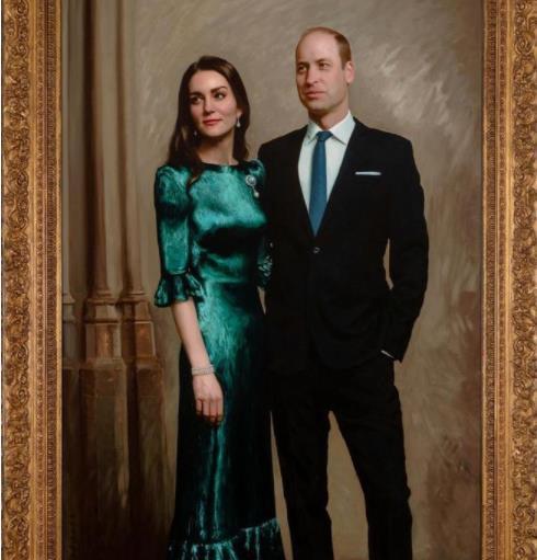 凯特王妃|凯特王妃晒戎装照好飒，王室地位稳步上升，人气直追女王奶奶