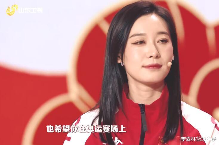 春晚|奥运冠军上各地春晚！孙一文抓福袋全中，杨倩巩立姣同框郭麒麟