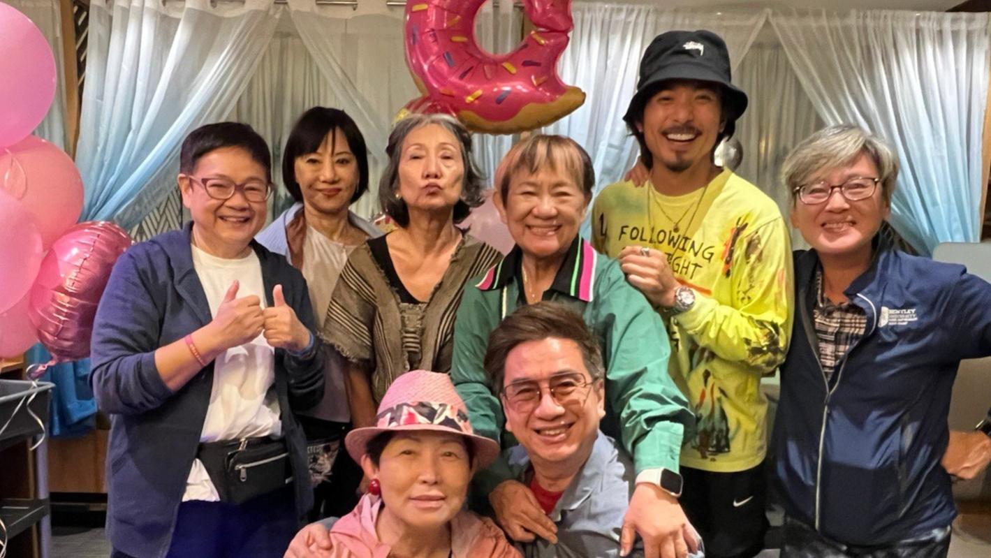 林子祥|一众艺人开派对，林子祥前妻罕露面气质好，59岁港姐冠军变化大