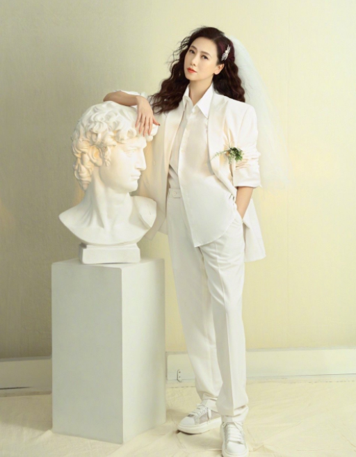 翁虹|翁虹晒照为老公庆生!一家三口全是高颜值,14岁女儿比妈妈还要美