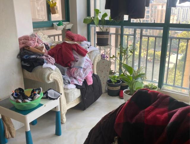 听我一句劝,这3样“拉低”生活品质的物件,该扔就扔,别心疼