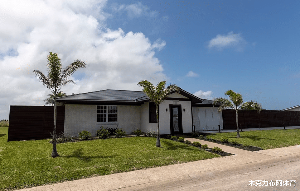 京东|马斯克心态崩了，四处有人和他作对