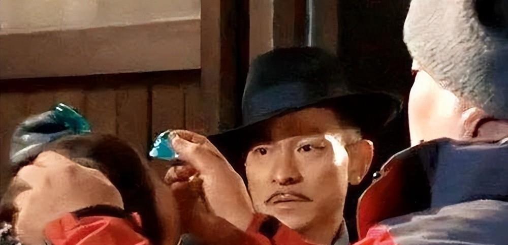 Angelababy|9位“盲目自大”的明星，没演戏却想拿大满贯，舞台表演似跳大神